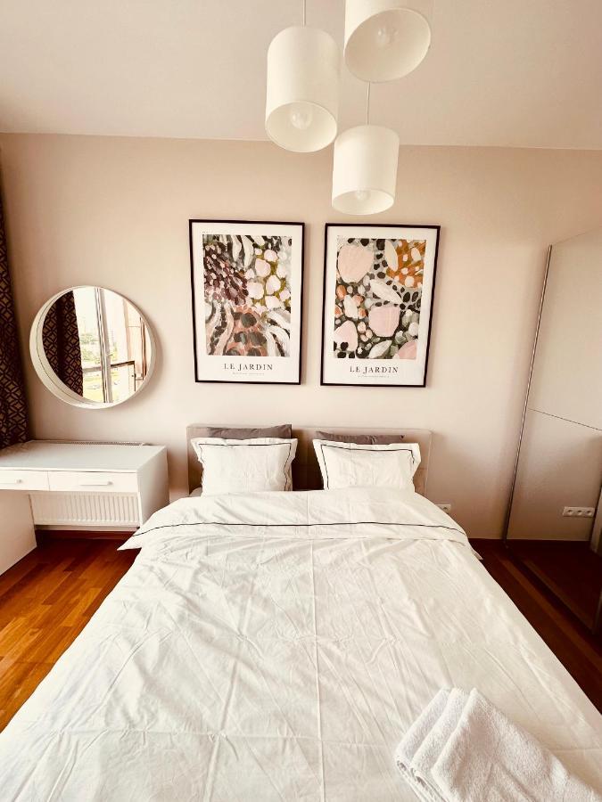 Jardin Apartment Ursynow ワルシャワ エクステリア 写真